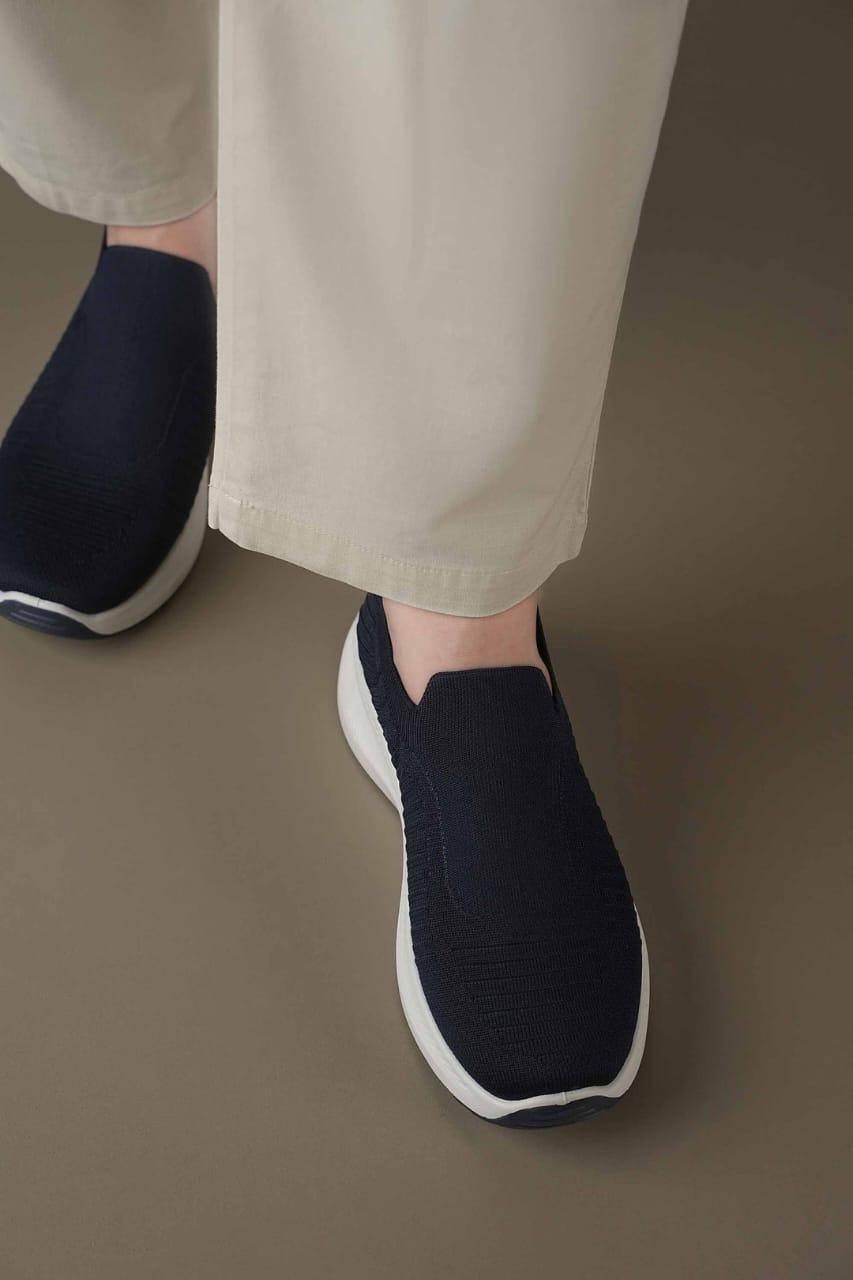 Men's Blue Knit Slip-On Walking Shoes